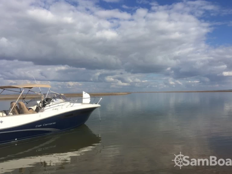Alquiler de Jeanneau Cap Camarat 7.5 WA en Royan