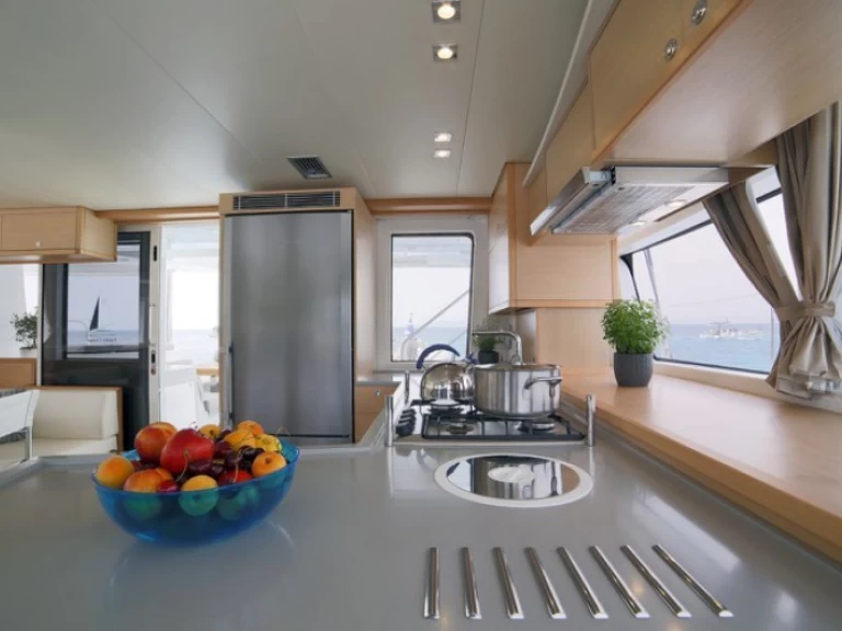 Catamarán para alquilar Atenas al mejor precio