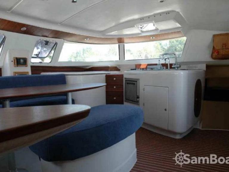 Alquiler de embarcaciones Fountaine Pajot Venezia 42 enBerre-l'Étang en Samboat