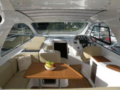 Alquiler de Bavaria Bavaria 38 Hard Top en Cannes