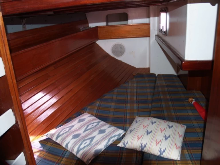 Velero para alquilar Hyères al mejor precio