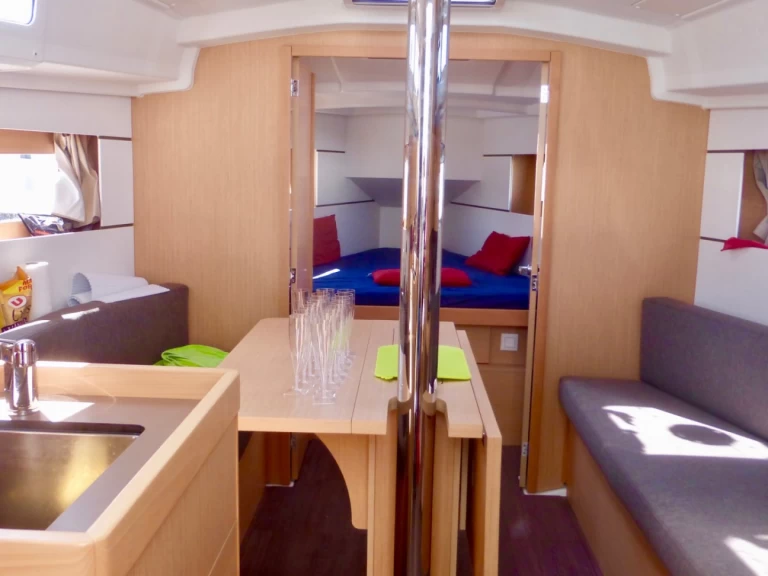 Alquiler de barcos Arzon barato de Oceanis 35