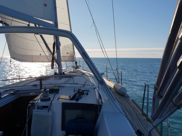 Velero para alquilar Cavalaire-sur-Mer al mejor precio