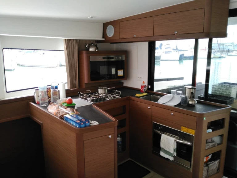 Alquiler Catamarán Lagoon con o sin  título de navegación