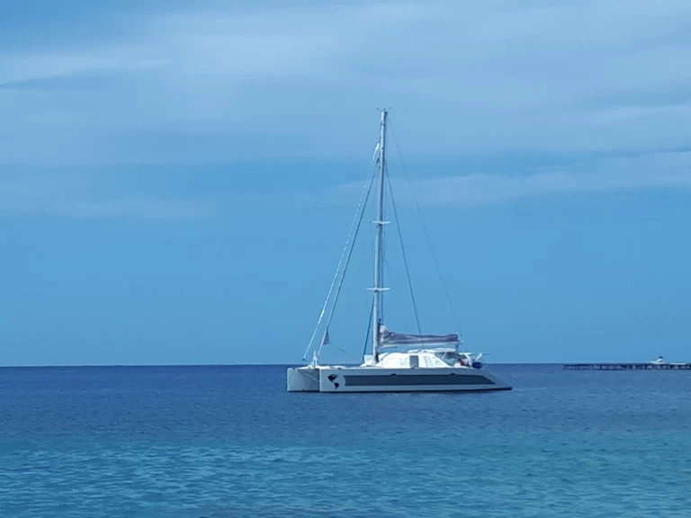 Alquiler de barcos Marigot barato de CATAMARAN