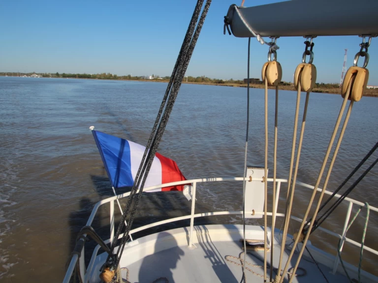 Alquiler Velero Hollandais con o sin  título de navegación