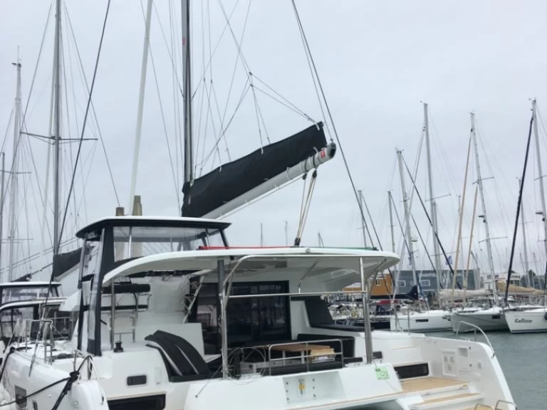 Alquiler Catamarán Lagoon con o sin  título de navegación
