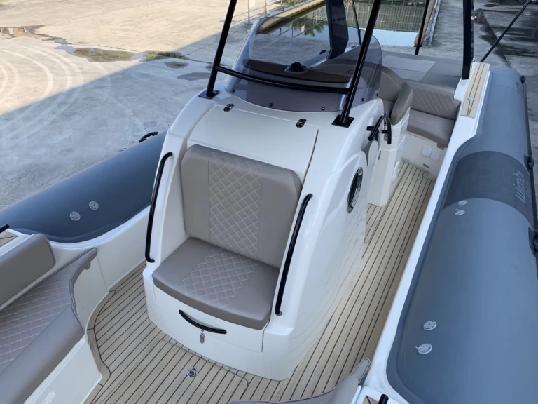 Alquiler de Neumática, con o sin patrón Black by 3BBB Port Grimaud