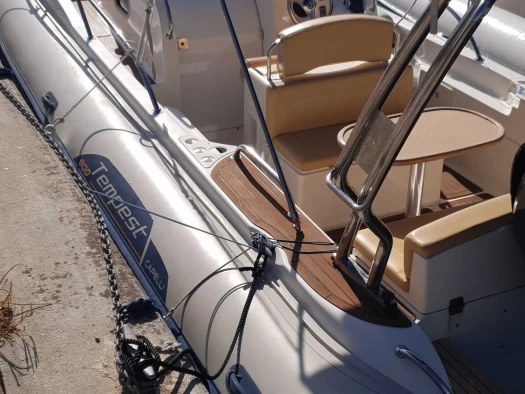 Alquiler de embarcaciones Capelli Tempest 900 enPropriano en Samboat