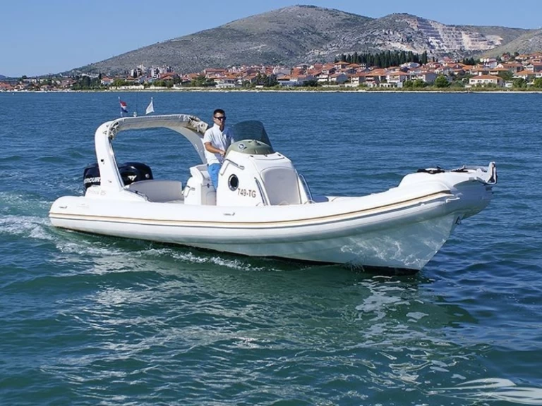 Alquiler Neumática en Trogir - Nuova Jolly Prince 25