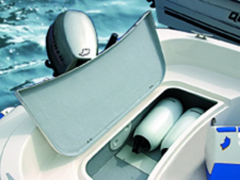 Alquiler de Quicksilver Quicksilver 410 Fish en Marsella