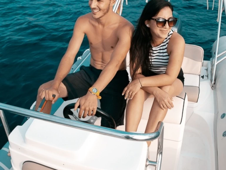 Alquiler Roses - Lomac Lomac 600 IN en SamBoat