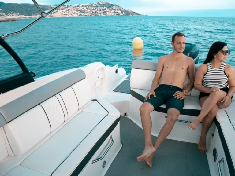 Alquiler de Lancha, con o sin patrón Sea Ray Roses