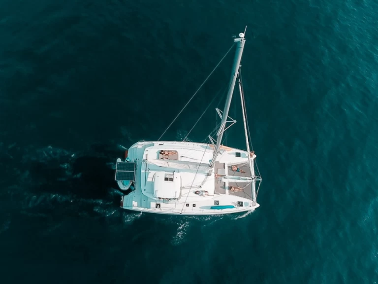 Alquiler Roses - Lagoon Bliss en SamBoat