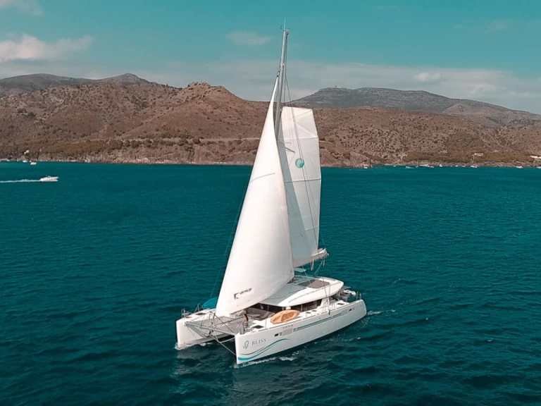 Alquiler de embarcaciones Lagoon Bliss enRoses en Samboat