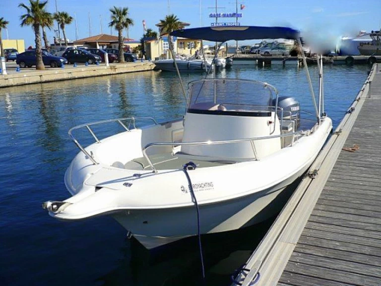 Alquiler de Pacific Craft Pacific Craft 500 Open en Nice