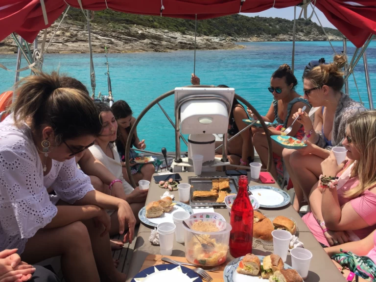 Alquiler de Velero, con o sin patrón Kirie Saint-Florent