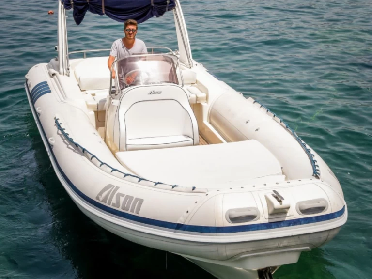 alson 7.50 fast dinghy de alquiler a Sorrento