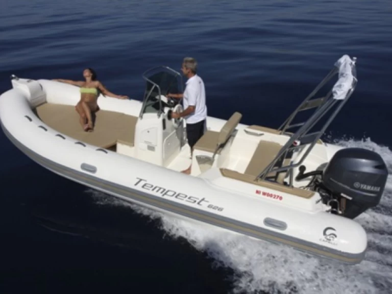 Capelli Tempest 626 de alquiler a Propriano