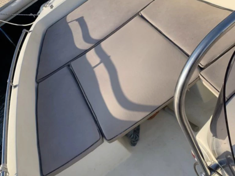 Karel Karel V 160 de alquiler a Mandelieu-la-Napoule