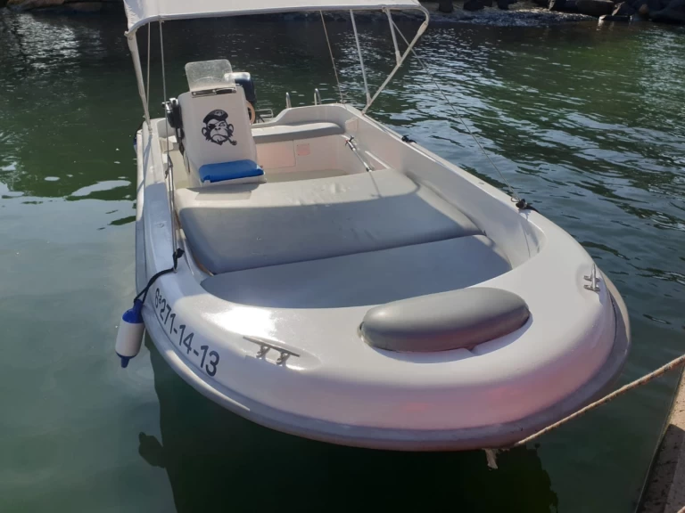 Alquiler de embarcaciones Astec 440 enSantander en Samboat