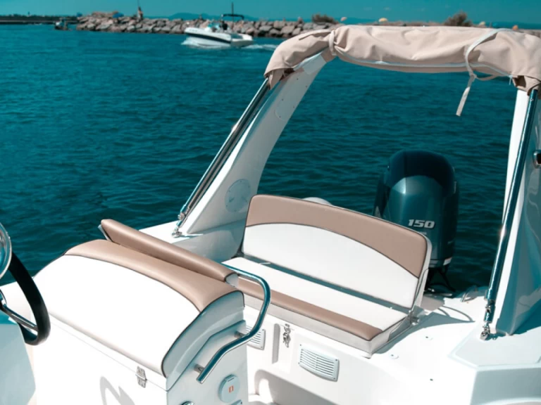 Alquiler Neumática en Roses - Lomac Lomac 660 IN