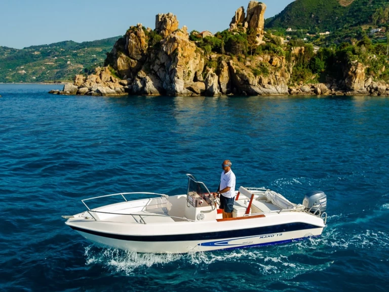 Alquiler de Mano Marine 19 en Cefalù