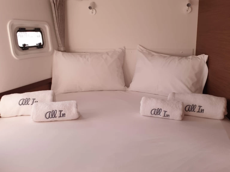 Alquiler Catamarán Lagoon con o sin  título de navegación