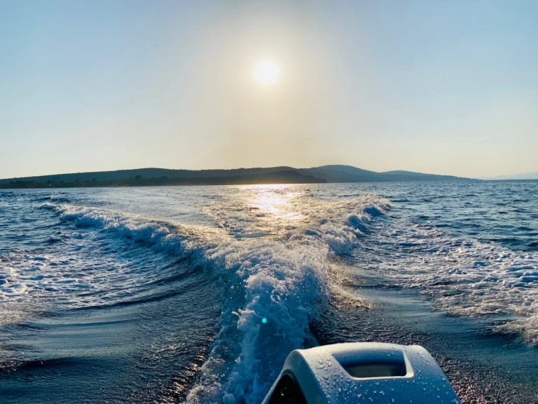 Alquiler Split - Bénéteau Antares 9 OB en SamBoat