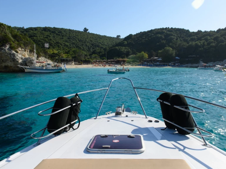 Alquiler de Lancha, con o sin patrón Sunseeker Corfú