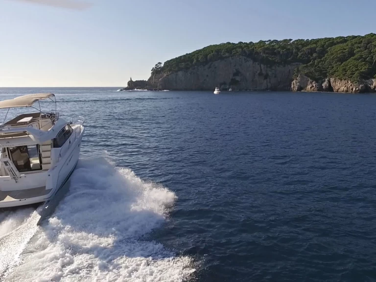 Jeanneau Prestige 400 Fly de alquiler a Dubrovnik