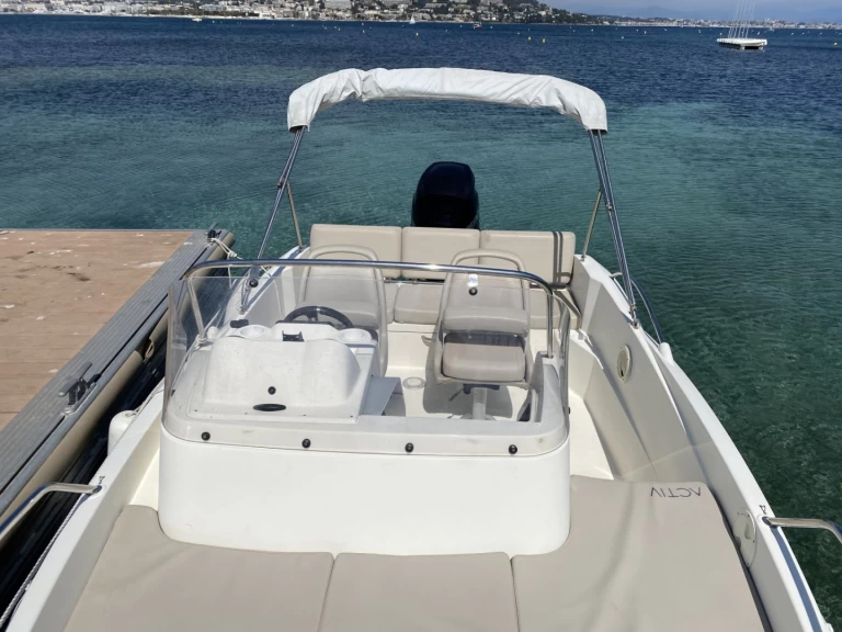 Alquiler Port Camille Rayon - Quicksilver Activ 605 Sundeck en SamBoat