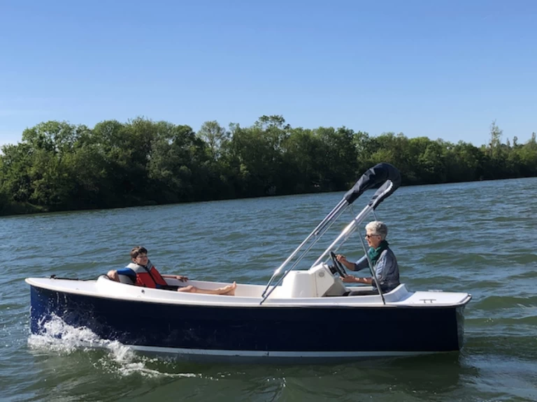 Lancha para alquilar Mâcon al mejor precio