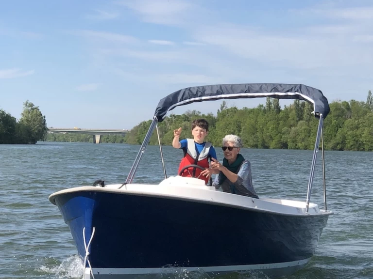 Ruban Bleu Scoop de alquiler a Mâcon