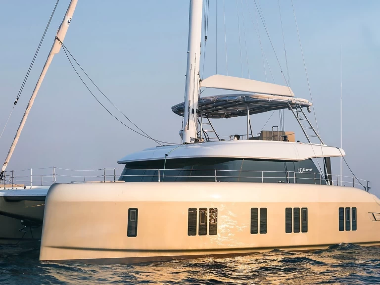 Alquiler de embarcaciones Sun Reef Sunreef 50 enLe Marin en Samboat
