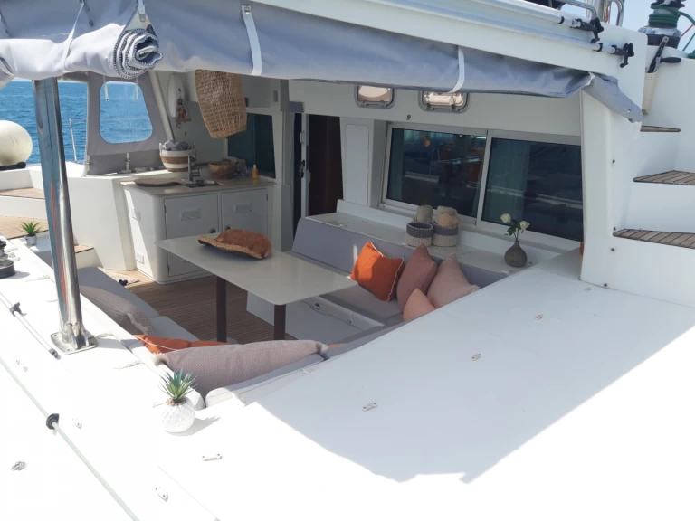 Alquiler de embarcaciones Lagoon Lagoon 500 enÎles Lavezzi en Samboat