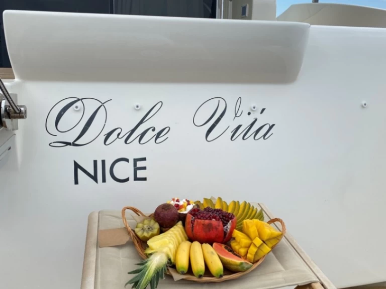 Alquiler de Lancha, con o sin patrón Azimut Mandelieu-la-Napoule