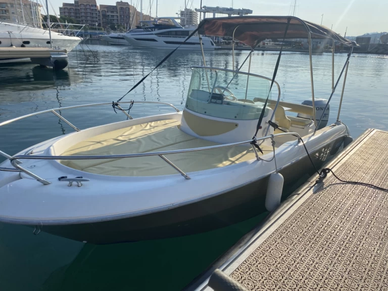Sessa Marine Key Largo 20 Deck de alquiler a Fréjus