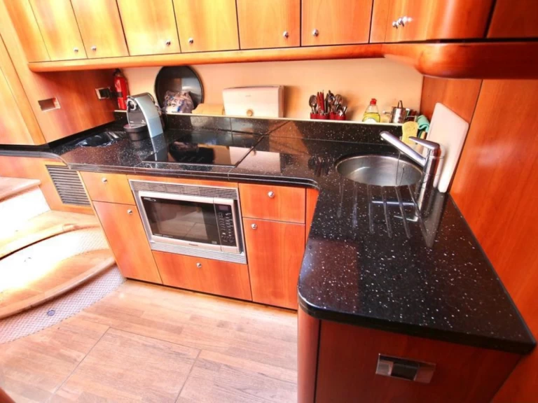 Alquiler Yate de lujo Sunseeker con o sin  título de navegación