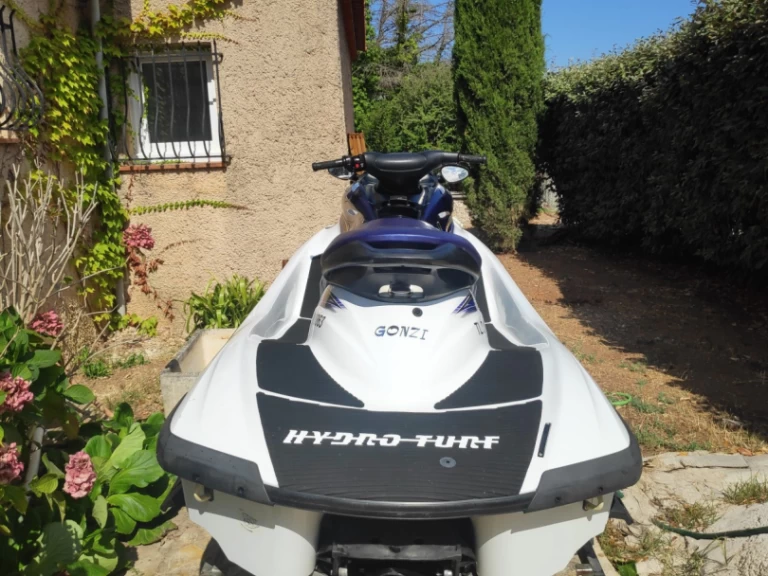 Yamaha Fx 160 de alquiler a Six-Fours-les-Plages