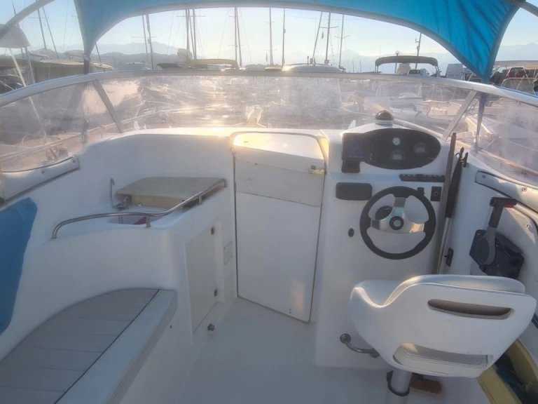 Alquiler Lancha Saver con o sin  título de navegación