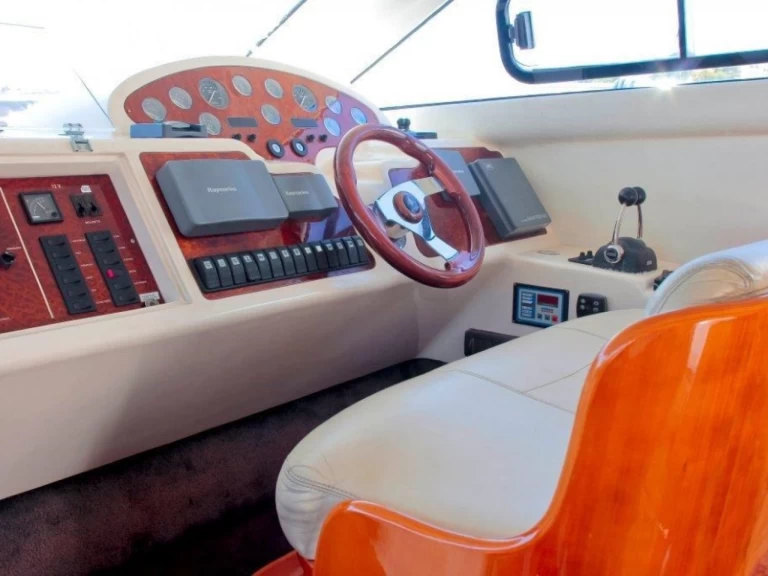 Astondoa 40 de alquiler a Mahón