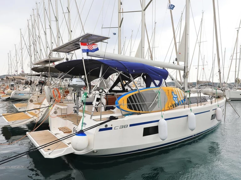 Velero para alquilar Biograd na Moru al mejor precio