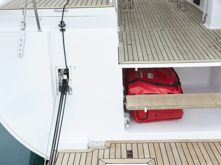 Alquiler Velero Elan con o sin  título de navegación