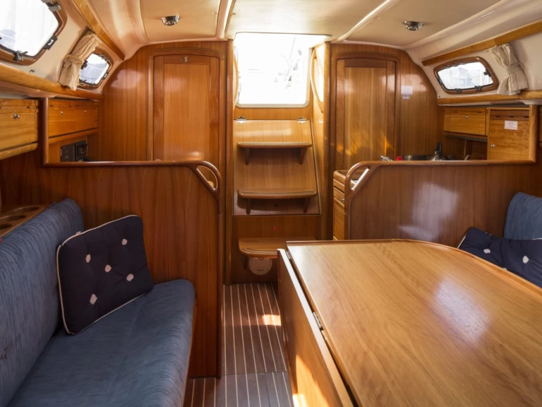 Alquiler de embarcaciones Bavaria Bavaria 30 Cruiser enLidingö en Samboat