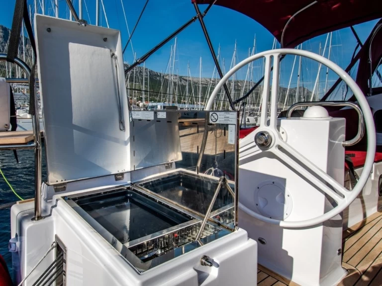 Velero para alquilar Kaštela al mejor precio