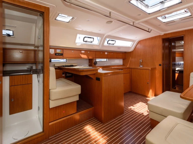 Velero para alquilar Trogir al mejor precio