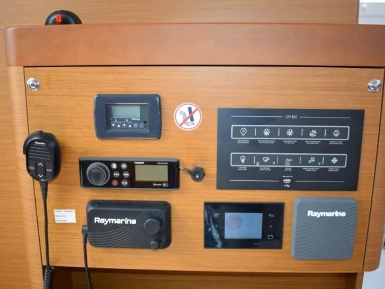 Velero para alquilar Kaštela al mejor precio