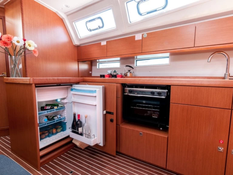 Alquiler de embarcaciones Bavaria Cruiser 46 enÁlimos en Samboat