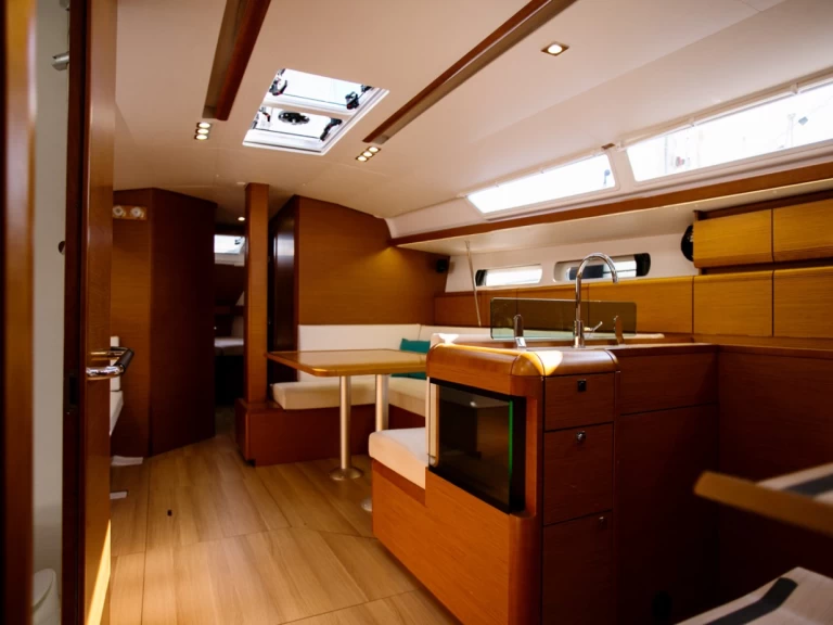 Jeanneau Sun Odyssey 449 de alquiler a Álimos